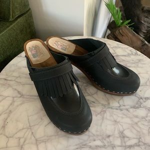 Maguba Swedish wood clogs kiltie high heel black leather 39